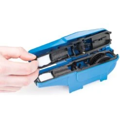 Park Tool CM-25 Professional Chain Scrubber 9 Park Tool CM-25 Professional Chain Scrubber -Urban Volt Bike Sales 200411 03 d 377365