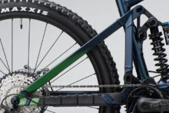 Ghost E-RIOT EN Universal - Electric Mountain Bike - 2023 - Dark Green / Metallic Green -Urban Volt Bike Sales 31er1029 ghost e riot en universal dark green 02 1462702