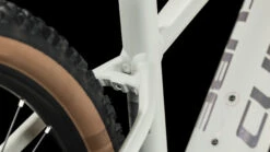 CUBE REACTION HYBRID ONE 625 - Electric Mountain Bike - 2023 - Lightgrey / Rose 15 CUBE REACTION HYBRID ONE 625 - Electric Mountain Bike - 2023 - Lightgrey / Rose -Urban Volt Bike Sales 634072 d 0215491 1397811