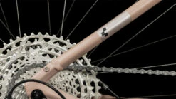 CUBE REACTION HYBRID Pro 750 - Electric Mountain Bike - 2023 - Blushrose / Silver -Urban Volt Bike Sales 634121 d 0316461 1400775