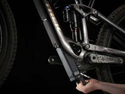 Trek FUEL EXe 9.8 XT Electric Mountain Bike - 2023 - Deep Smoke -Urban Volt Bike Sales fuelexe98xt alt8 1339745