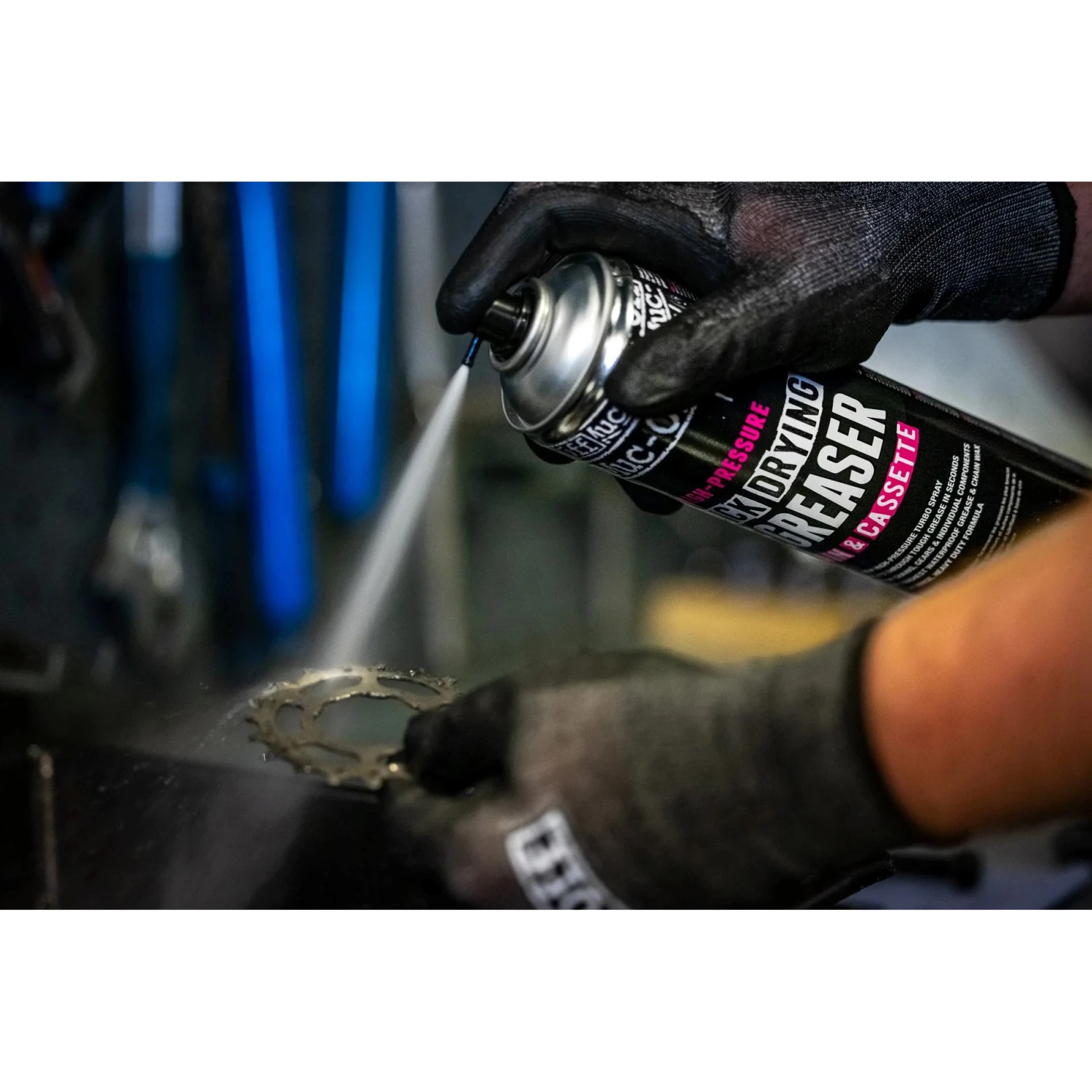 Muc-Off High-Pressure Quick Drying Degreaser - Chain & Cassette - 750ml 4 Muc-Off High-Pressure Quick Drying Degreaser - Chain & Cassette - 750ml - Image 2