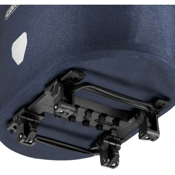 ORTLIEB Up-Town Rack Urban - Bike Basket - 17.5L - Ink 6 ORTLIEB Up-Town Rack Urban - Bike Basket - 17.5L - Ink - Image 4