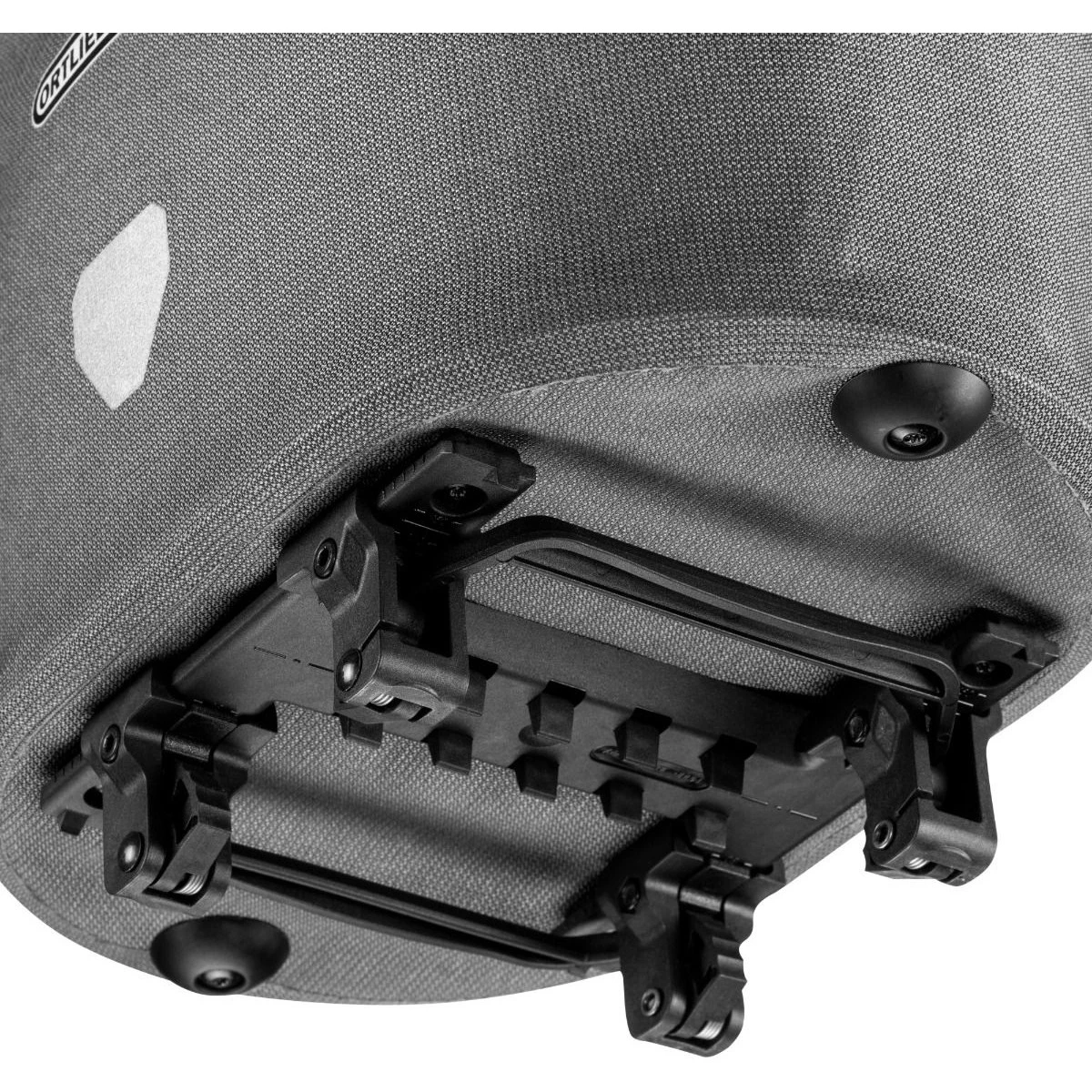 ORTLIEB Up-Town Rack Urban - Bike Basket - 17.5L - Pepper 7 ORTLIEB Up-Town Rack Urban - Bike Basket - 17.5L - Pepper - Image 5